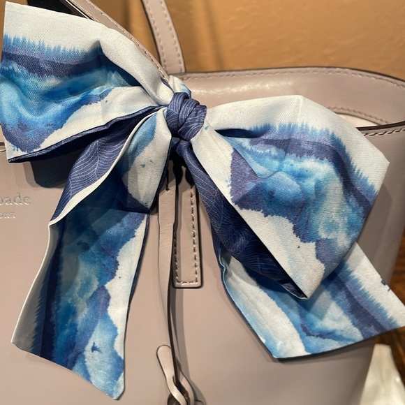 Kate Spade Janie Grayish Taupe Smooth Leather Tote EUC - Picture 4 of 13